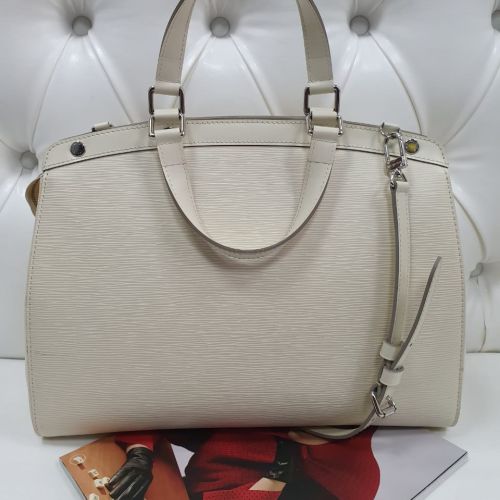 Сумка Louis Vuitton® Brea MM